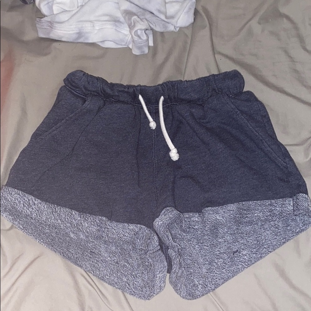 h&m divided navy blue shorts.